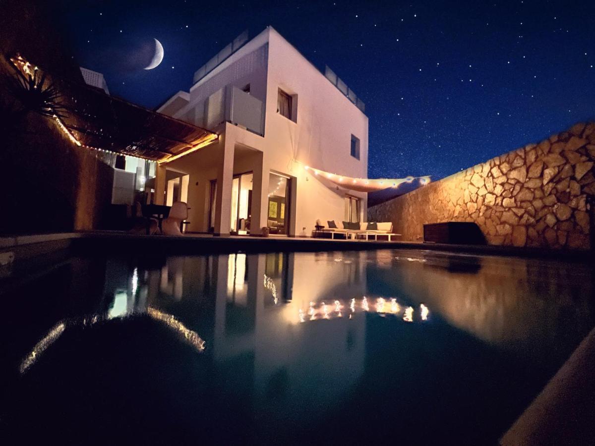 Dream Villa With Heated Pool, Rooftop & Ocean Views Моган Экстерьер фото